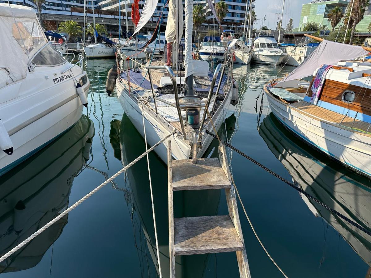 Unique Wooden Sail Yacht + 2 Bikes Included! Hotel Sant Adria de Besos Luaran gambar